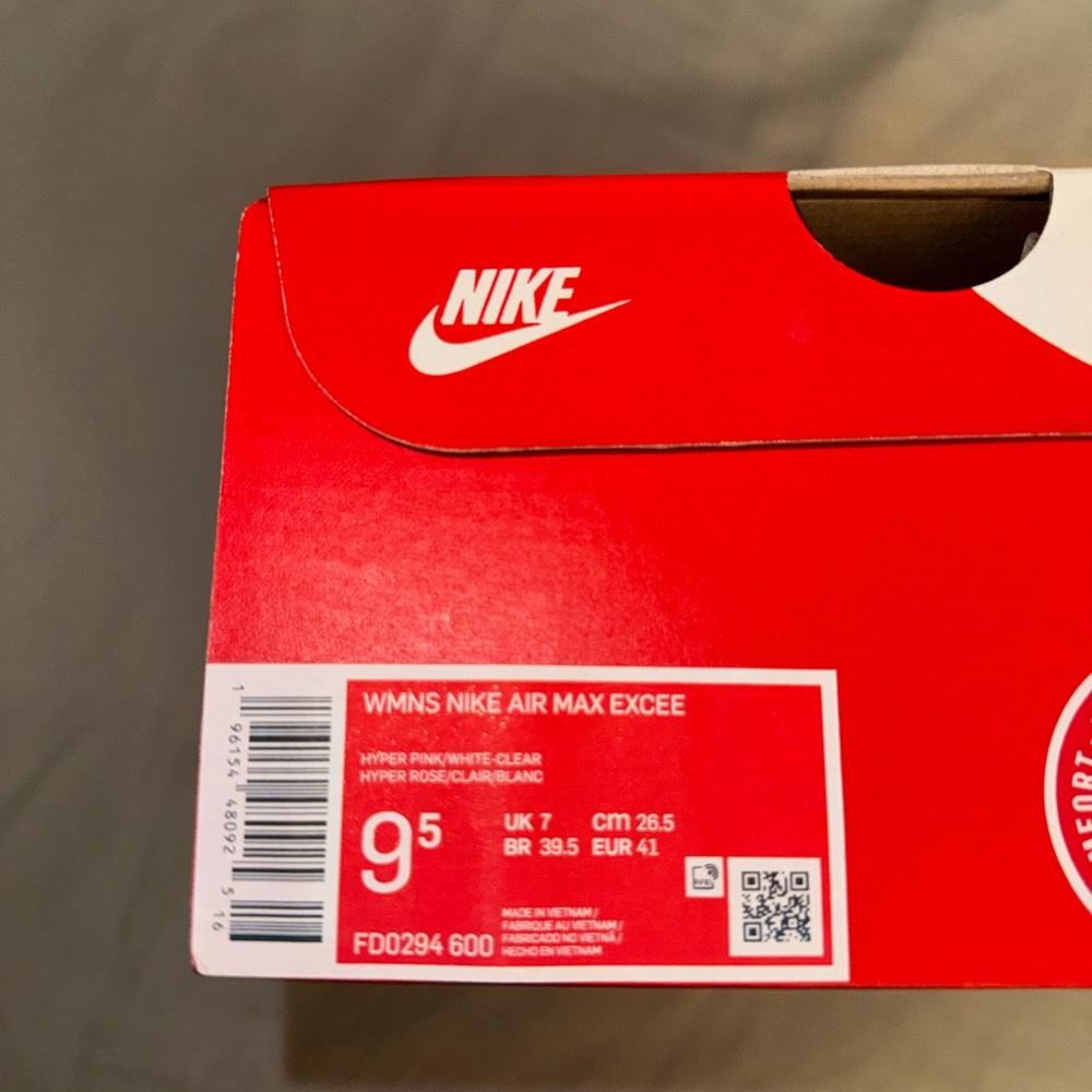 New Nike Women's Hot Pink Air Max Excee Sneakers - Picture 7 of 7